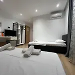 Mario Hotell Ksamil